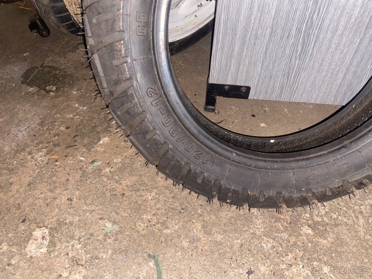 Pneu na Skutr nové - 2