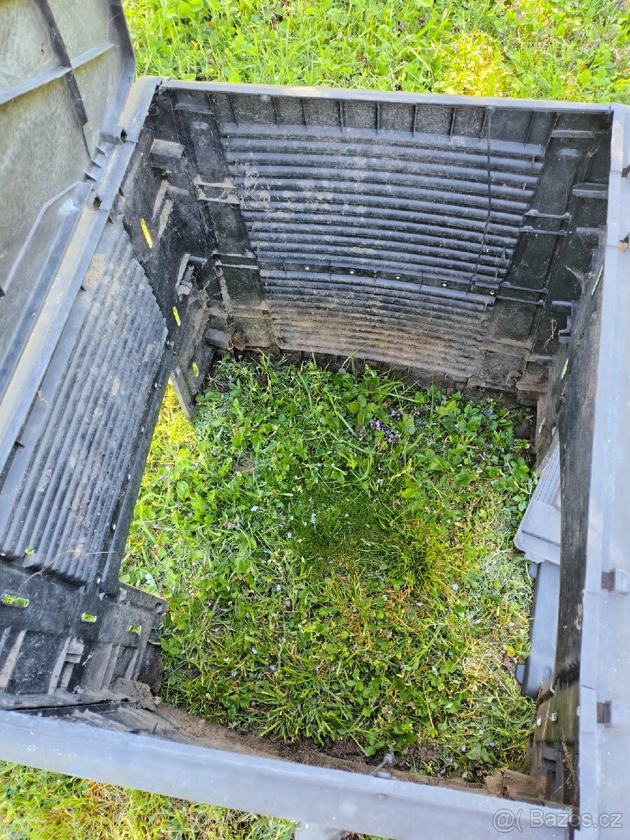 Plastovy komposter - 2