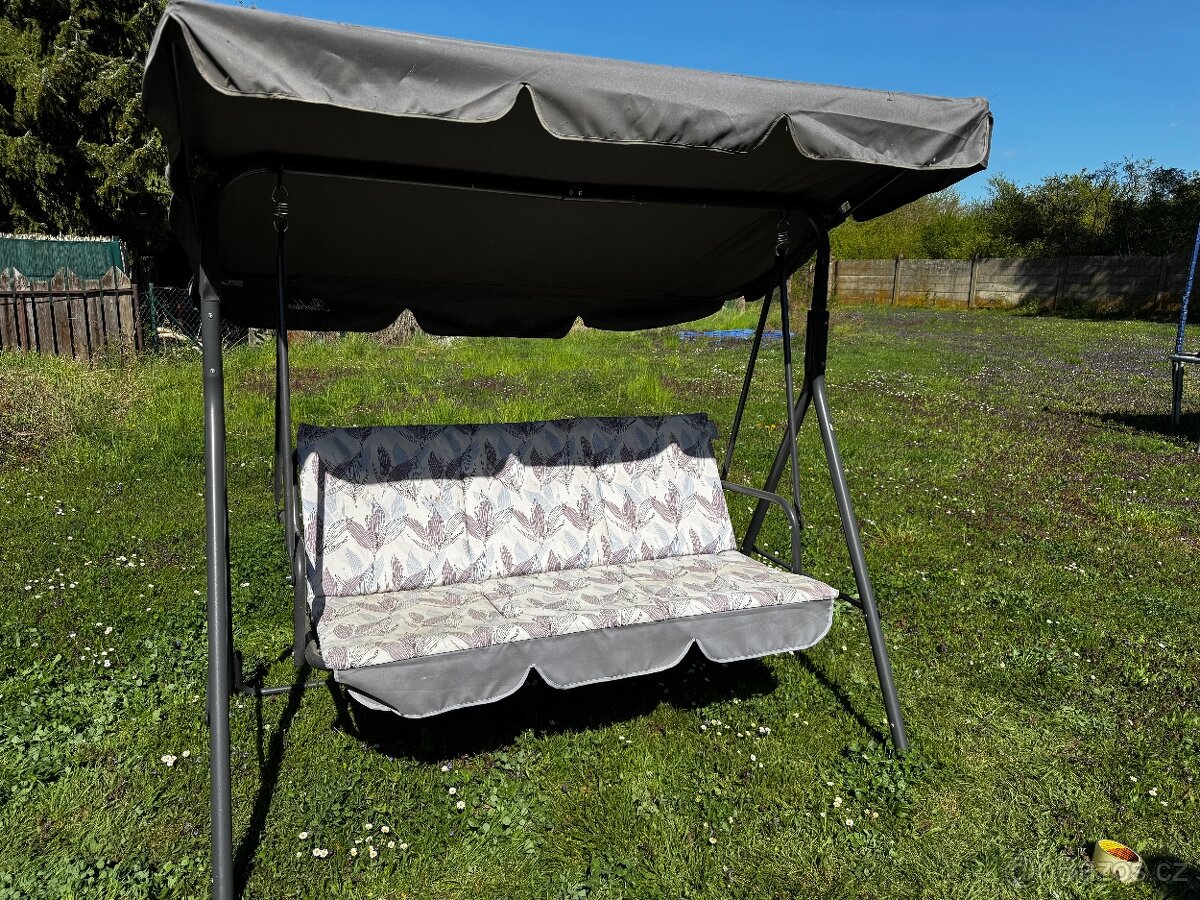 Zahradní houpačka - 2