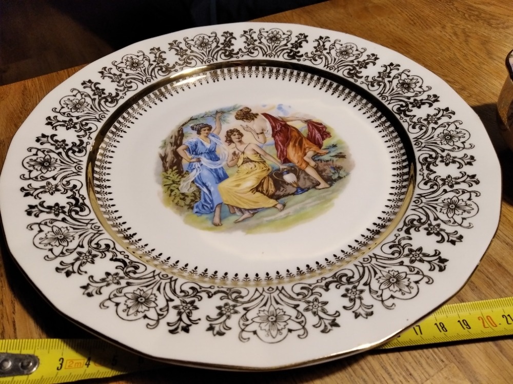 Starý porcelánový talíř Tři Grácie - 2