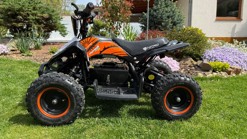 Dětská elektrická čtyřkolka Nitro Python Deluxe 800W + helma