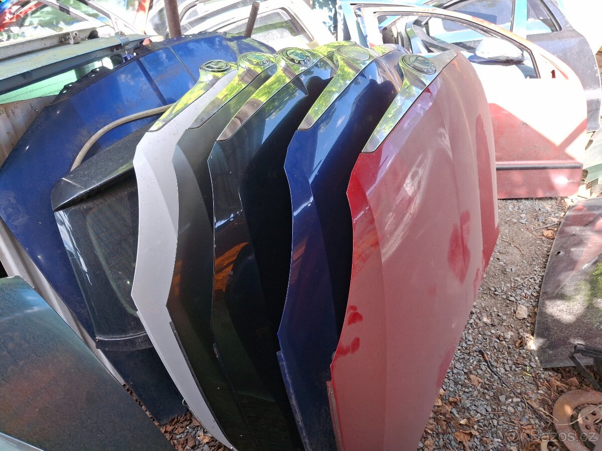 Kapoty skoda fabia roomster před facelift i po - 2
