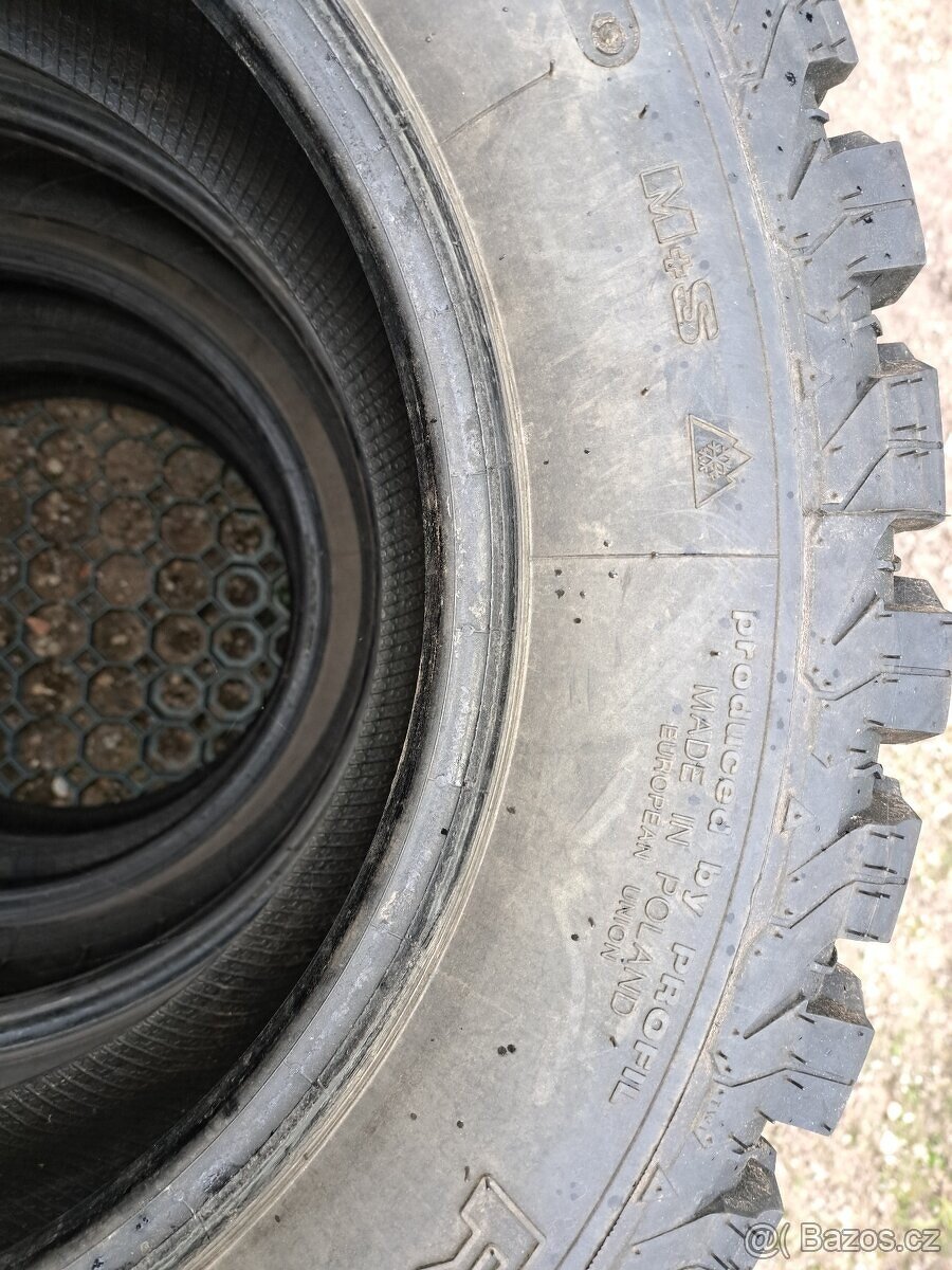 Pneu offroad 205/70 r16