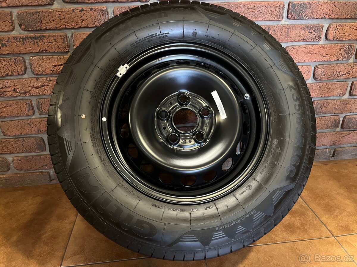 VW Crafter Nová letní sada 235/65 R16 C včetně TPMS snímačů - 2