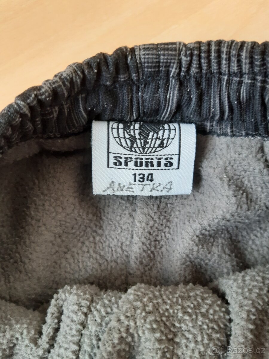 Zimní zateplené kalhoty vel. 134 - 2