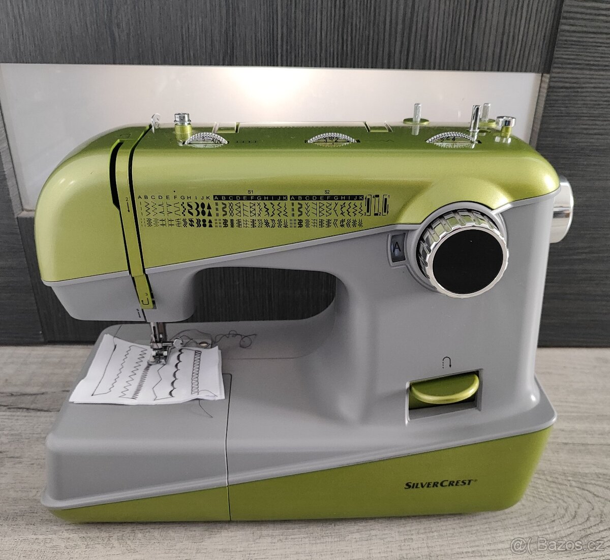 Šicí stroj - 2