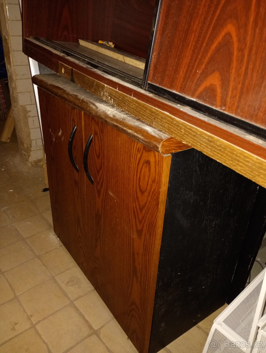 Dřevěné skříňky - 2