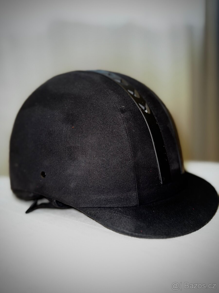 Jezdecká helma SWING - dámská - 2