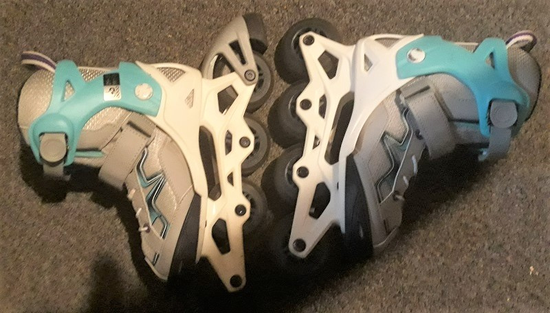 Prodám kolečkové nastavitelné brusle Oxelo vel. 30-32 - 2