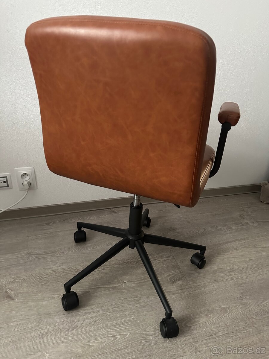 Polohovací otočné křeslo na kolečkách - 2