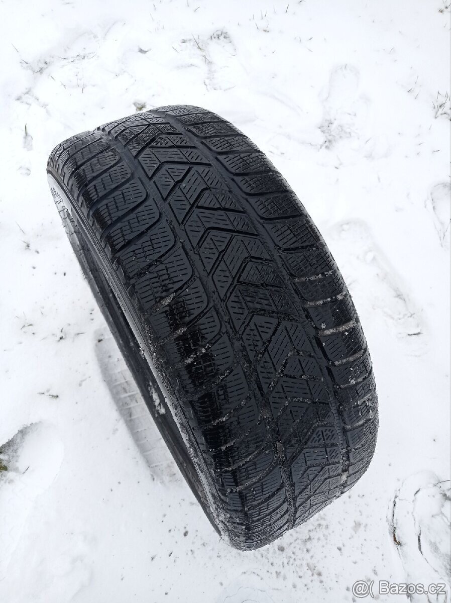 1ks Zimní pneumatika PIRELLI 235/60/R17 - 2