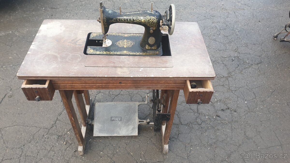 Prodá starší šicí stroj-pozůstalost - 2