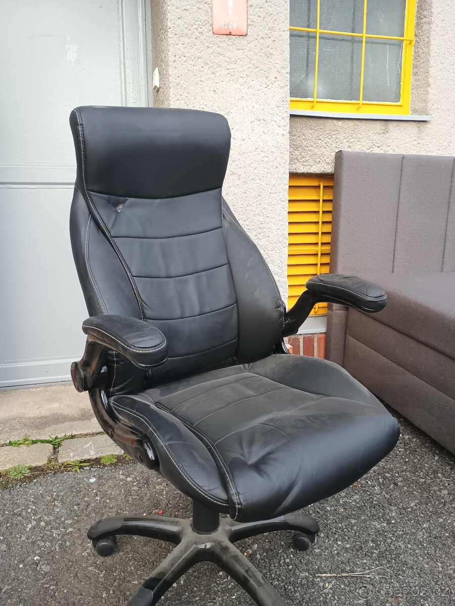 Kancelářské křeslo - 2