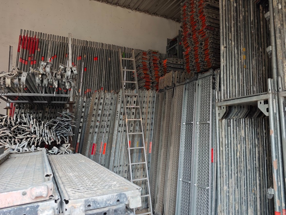 Prodám lešení Layher blitz - pole 2,57m - Alfix - 2