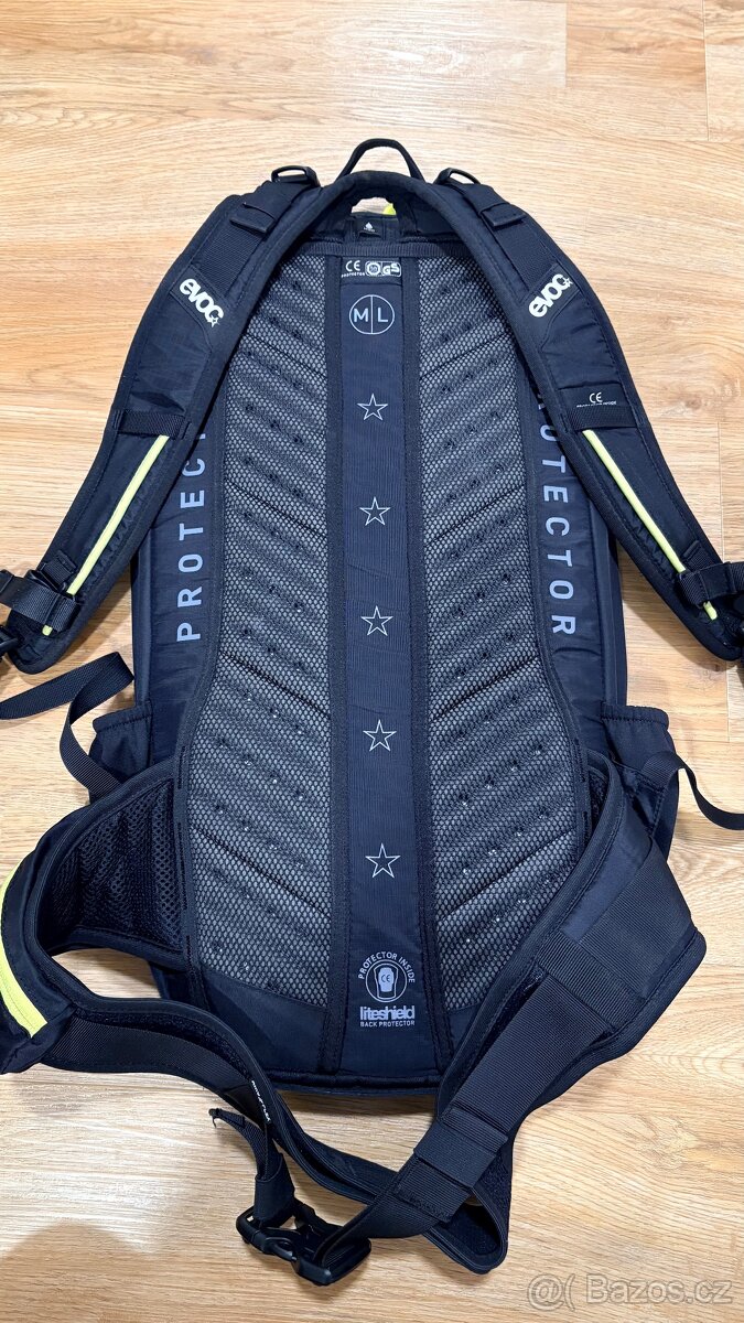 EVOC FR Enduro Blackline 16 - batoh s páteřákam - 2