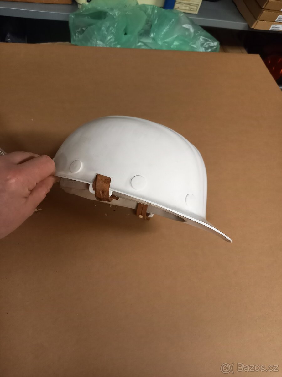 OKULA NÝRSKO NOVÁ retro ČSSR pracovní přilba - 2