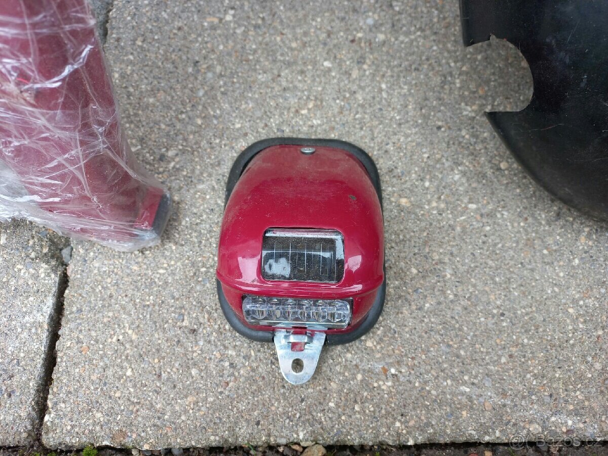 Jawa 350/354 - zadní světlo- karburátor - 2