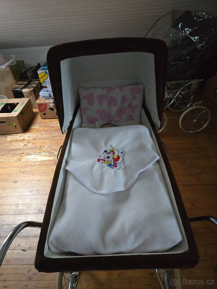 Retro kočárek - 2