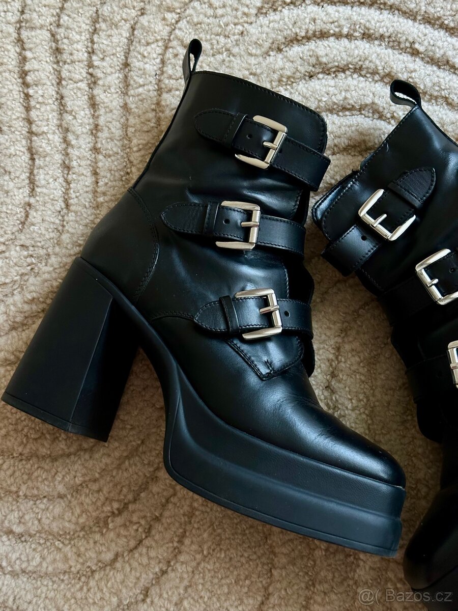 černé kožené polobotky Baťa, vel 37 - 2