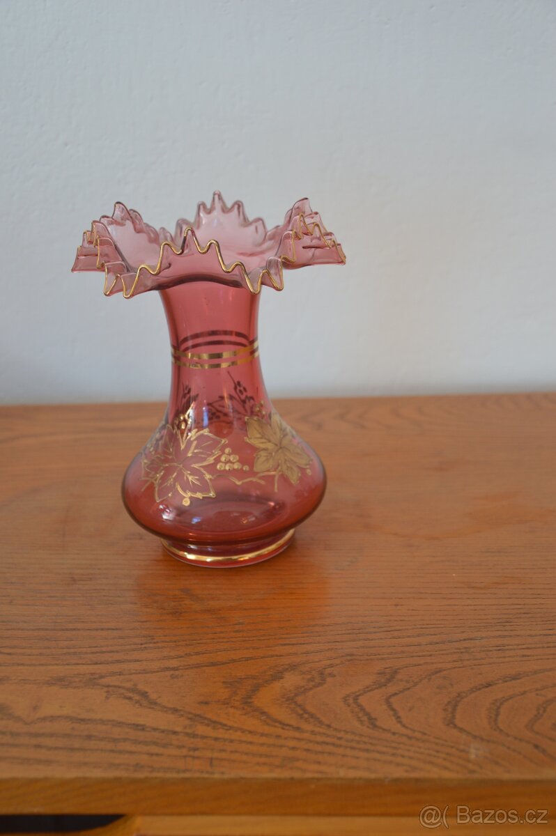 Starožitná zlacená skleněná váza - 2