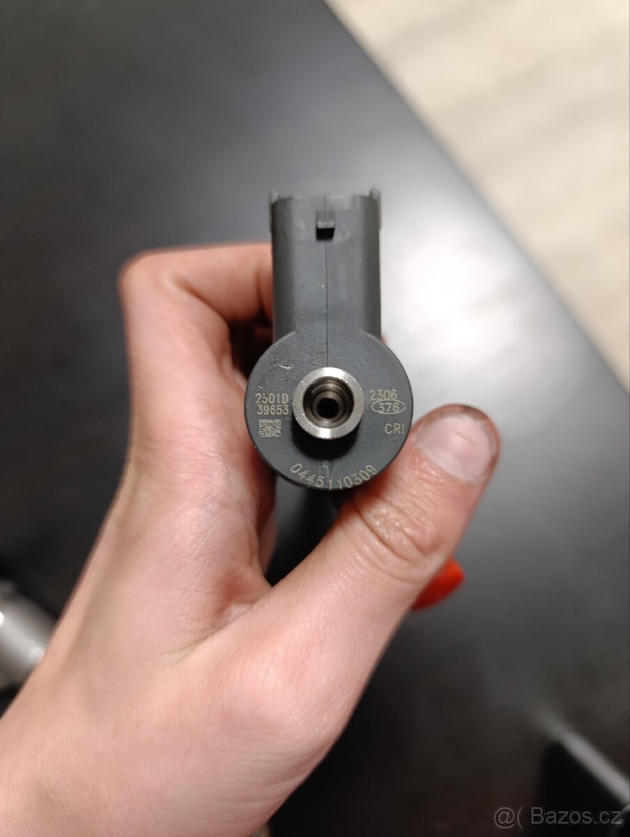 Vstřikovač Bosch 0445110309 Common Rail (diesel) - 2