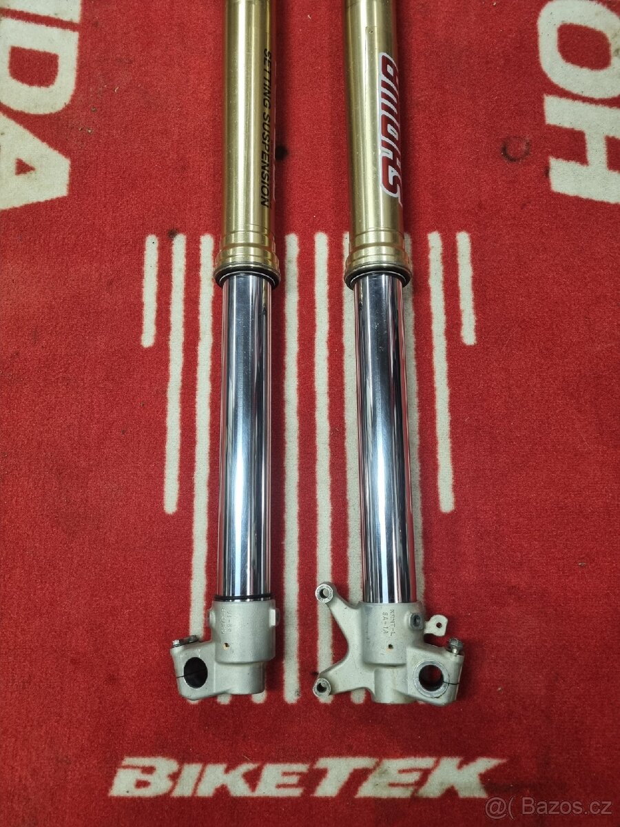 Přední tlumiče Showa - 2