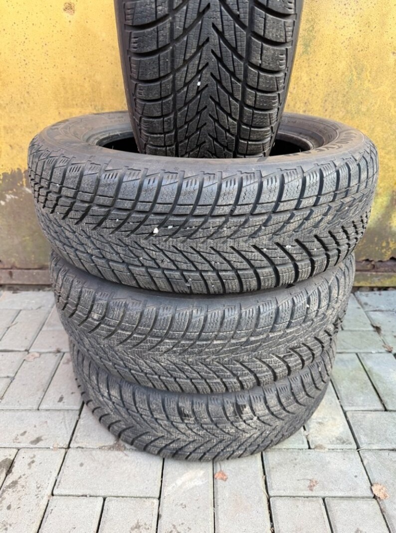 Zimní pneumatiky Goodyear 205/60/16 - 2
