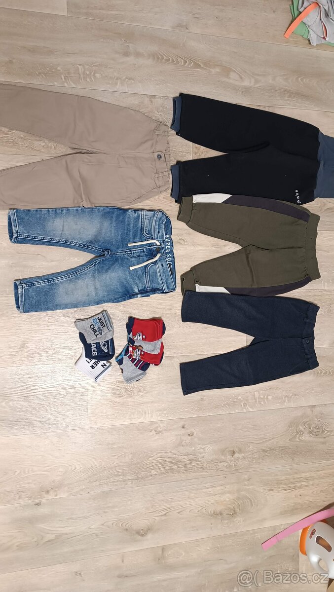 Softshellové kalhoty + kalhoty/tepláky na vel. 92/98 - 2