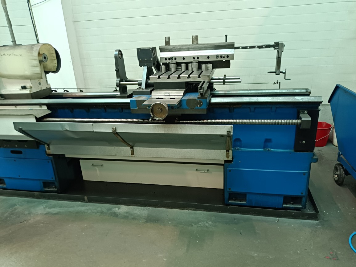 Vyvrtávací stroj do průměru 25 - 2