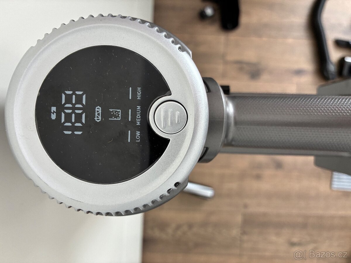 Tyčový vysavač - 2