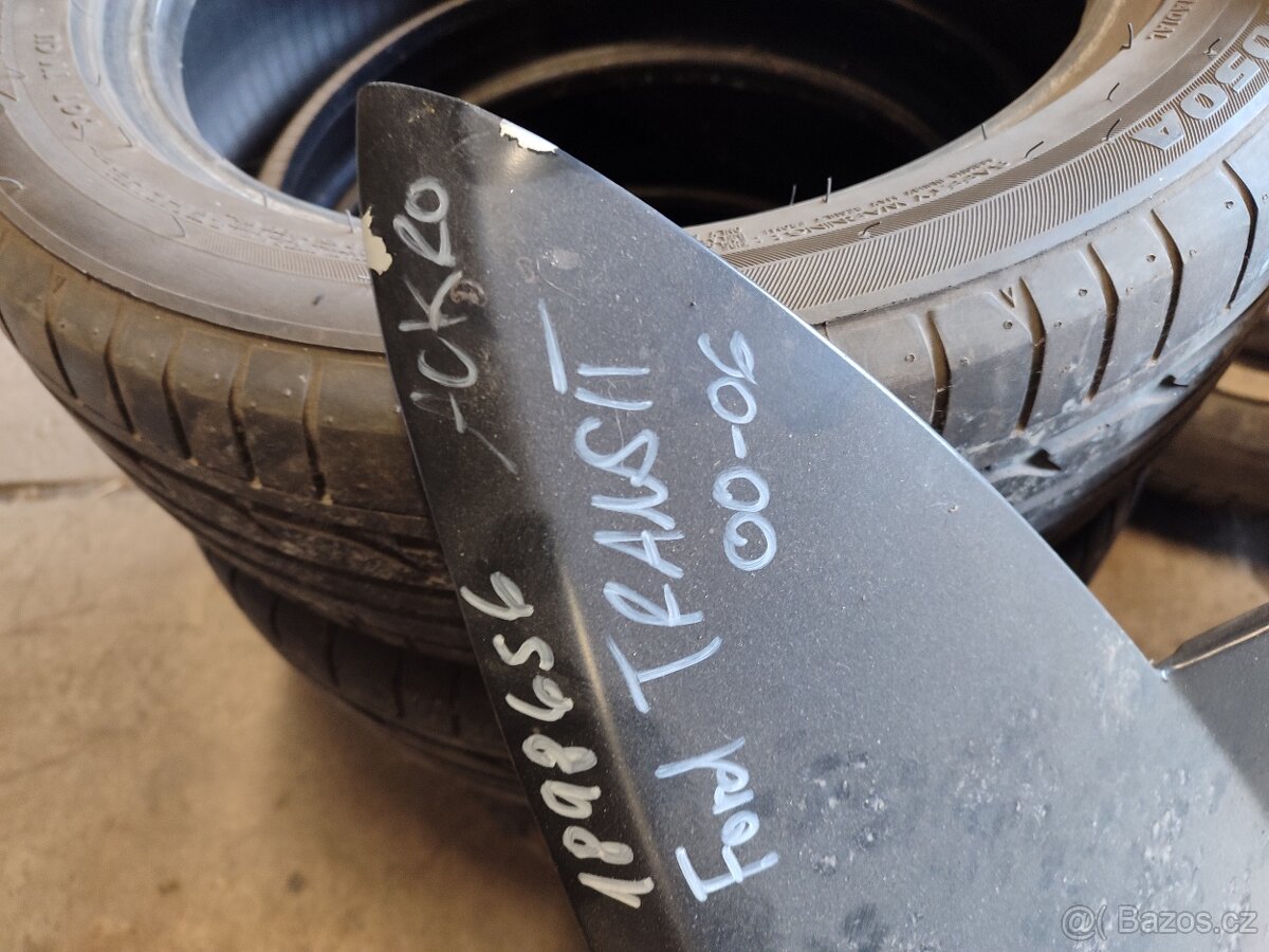 Přední blatníky Ford Transit 00-06 - 2