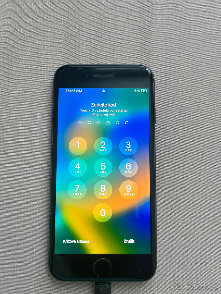 Apple iPhone 8 (64gb) - 2