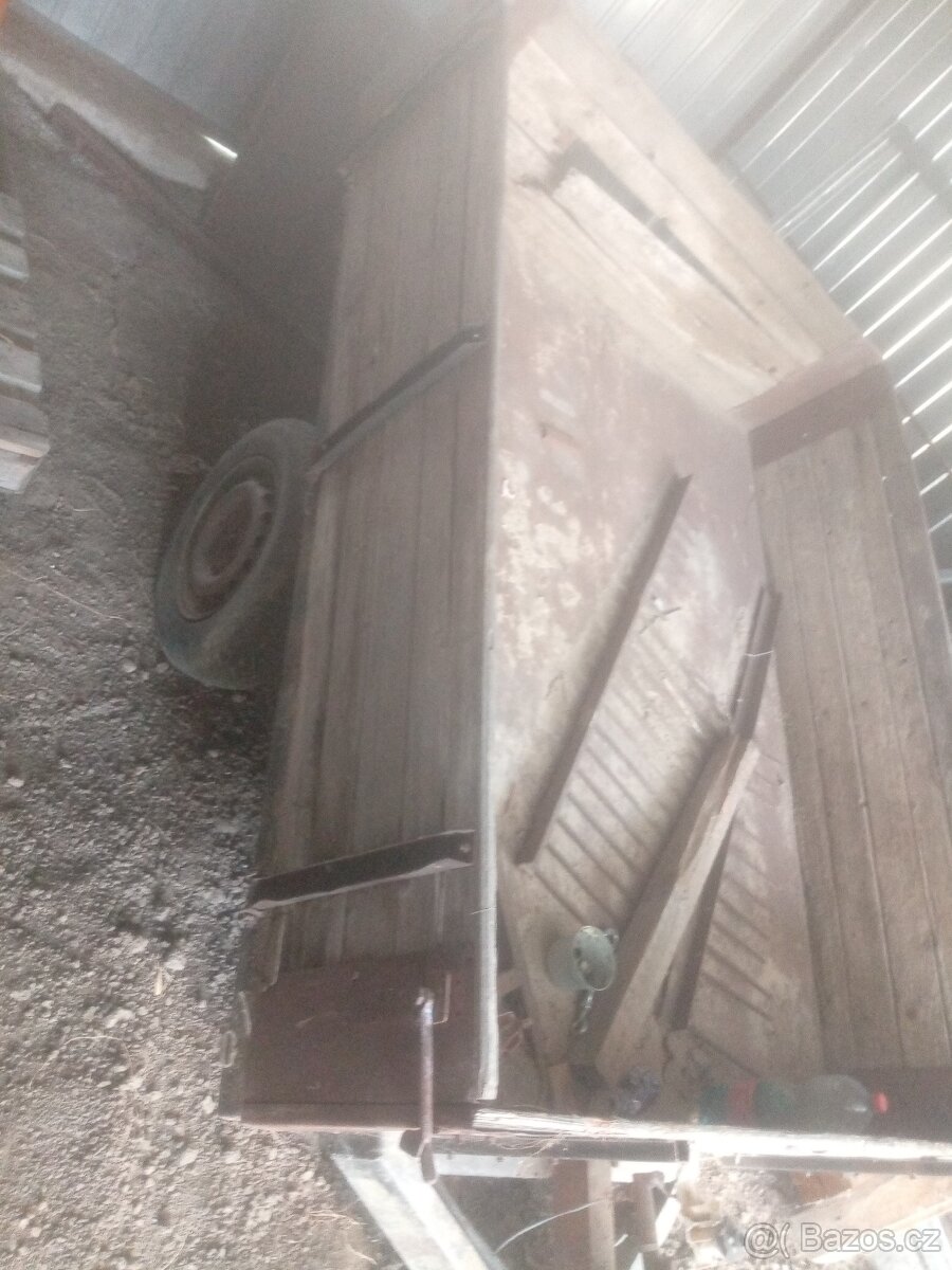 vlečka za traktor - 2