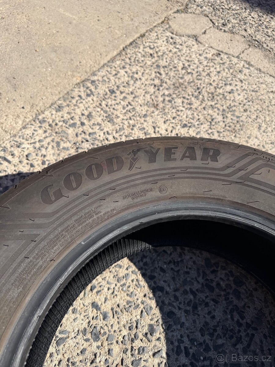 Goodyear EfficientGrip 2 SUV 215/65 R16 98H – 4 ks - 2