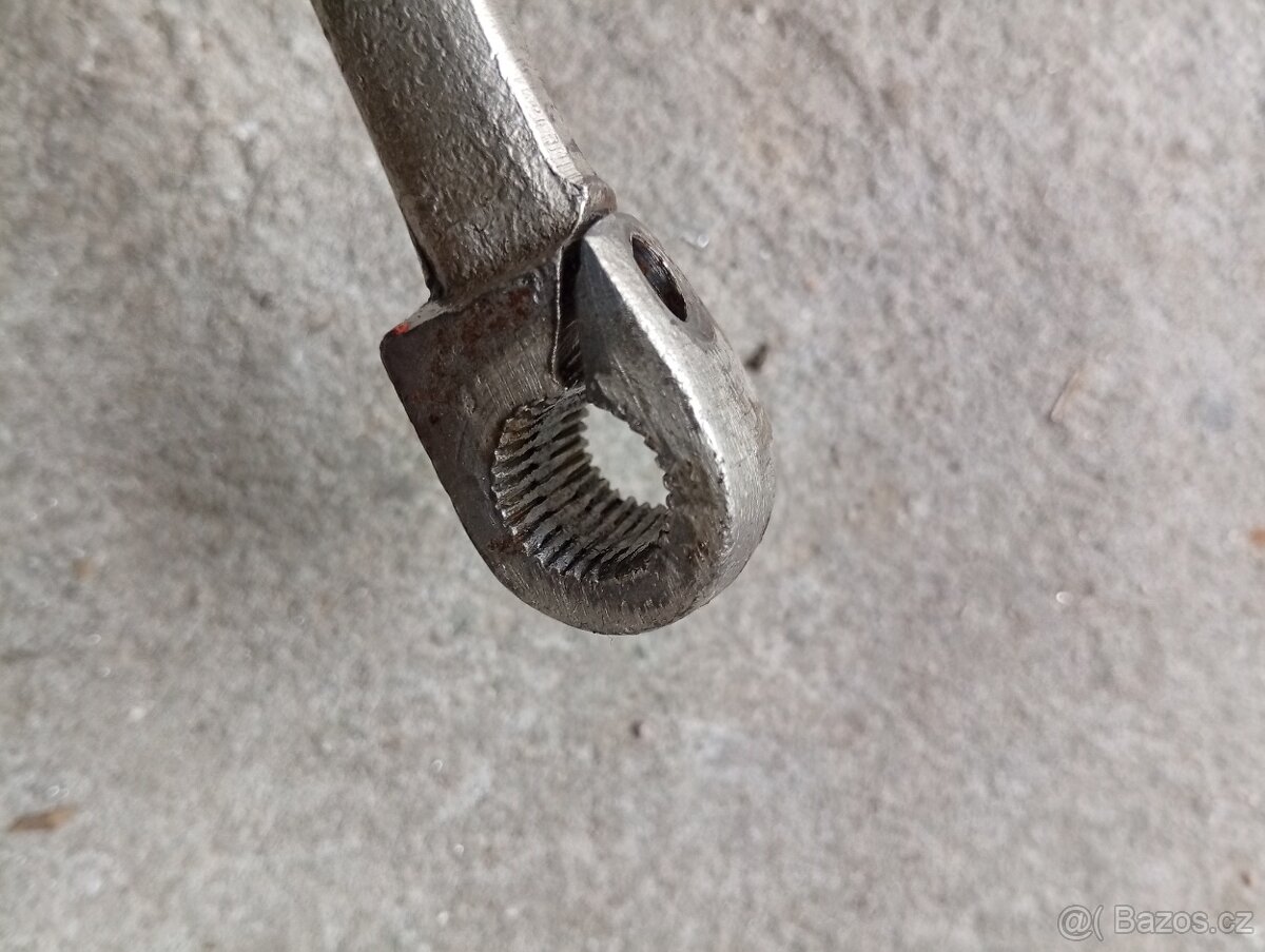 Manet m 90 startovaci páka - 2