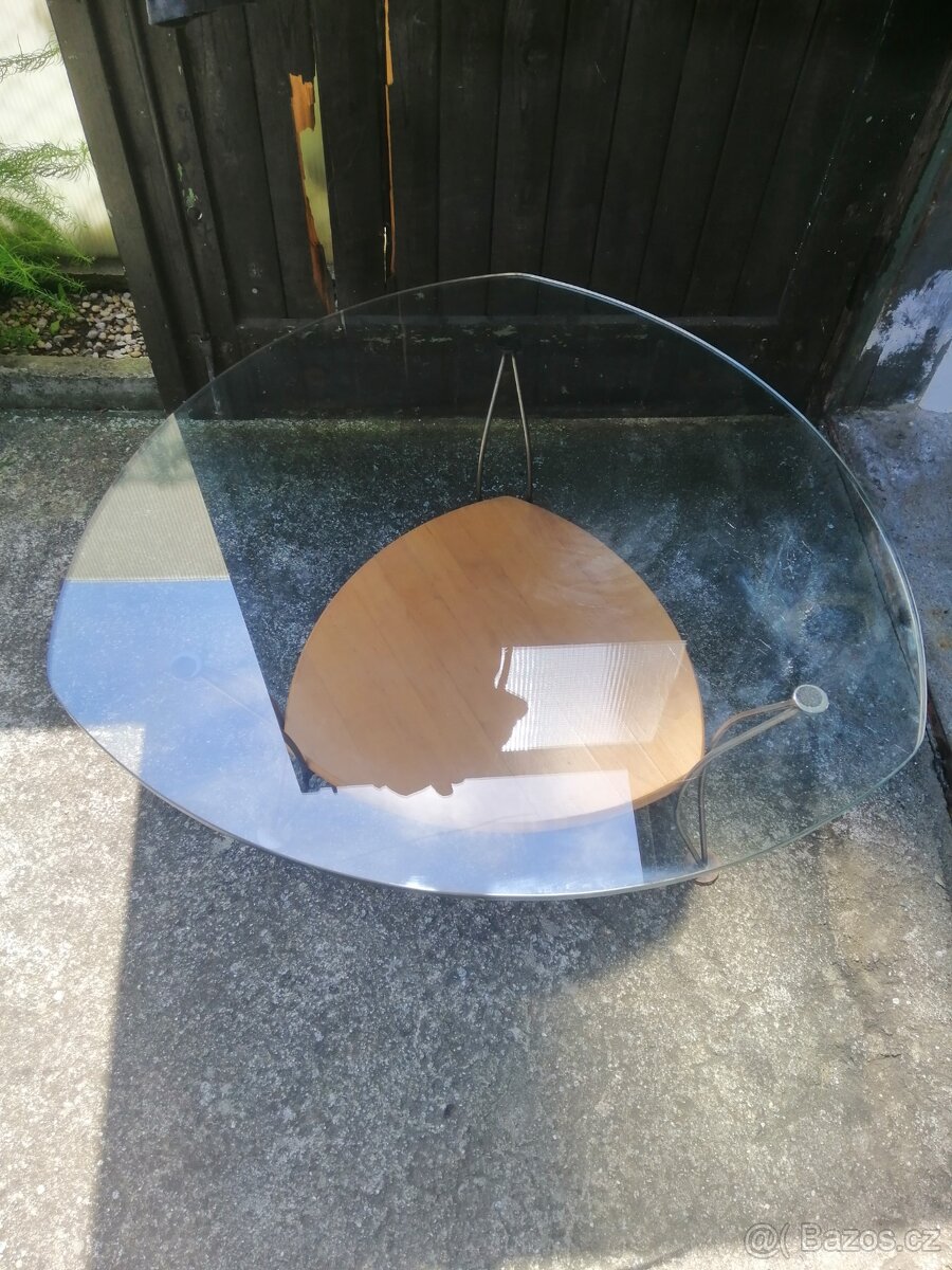 Konferenční stolek - 2