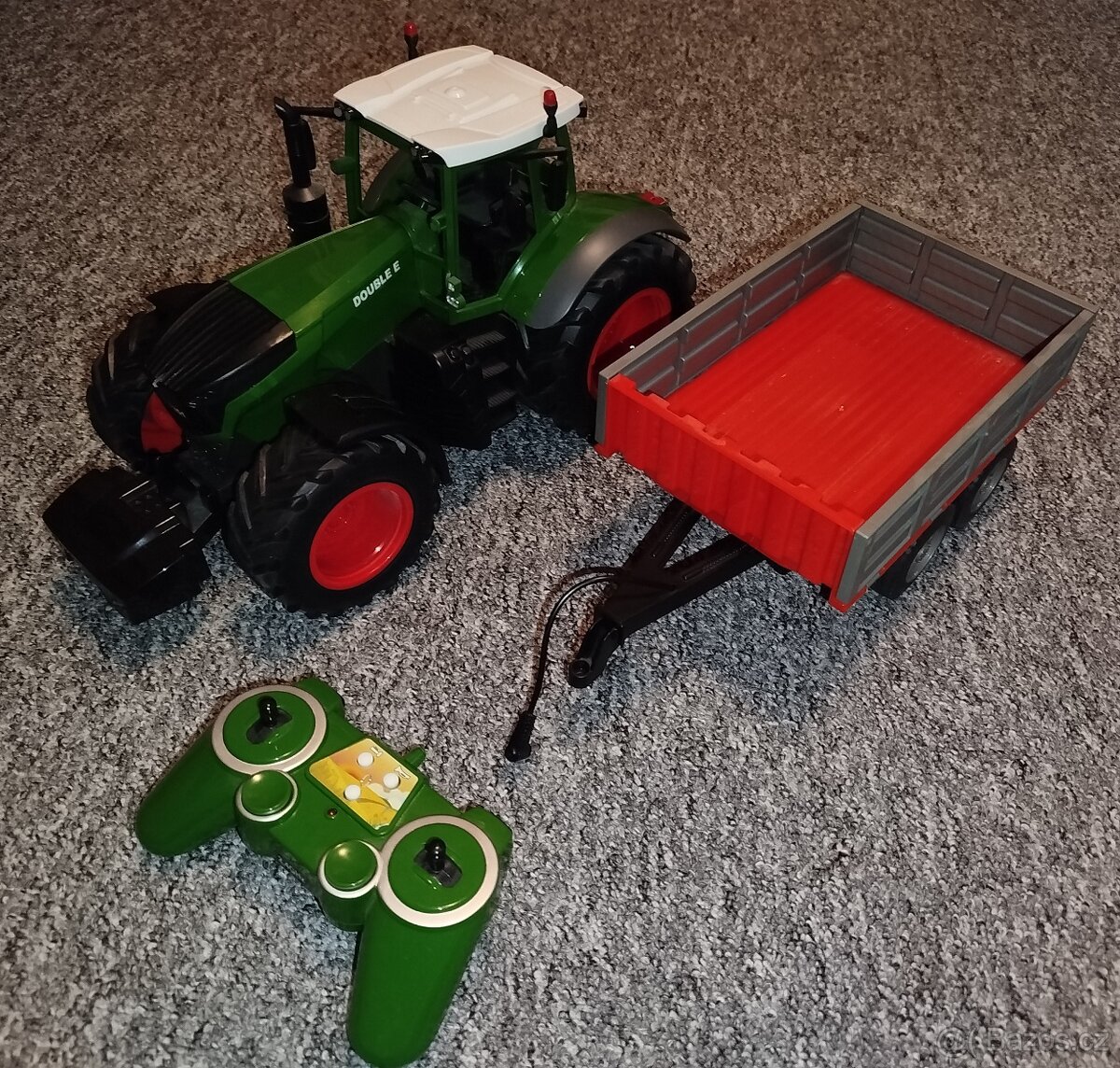 RC model traktoru - 2