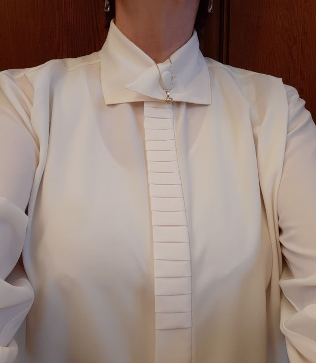 Dámská halenka smetanové barvy - vel. M - 2