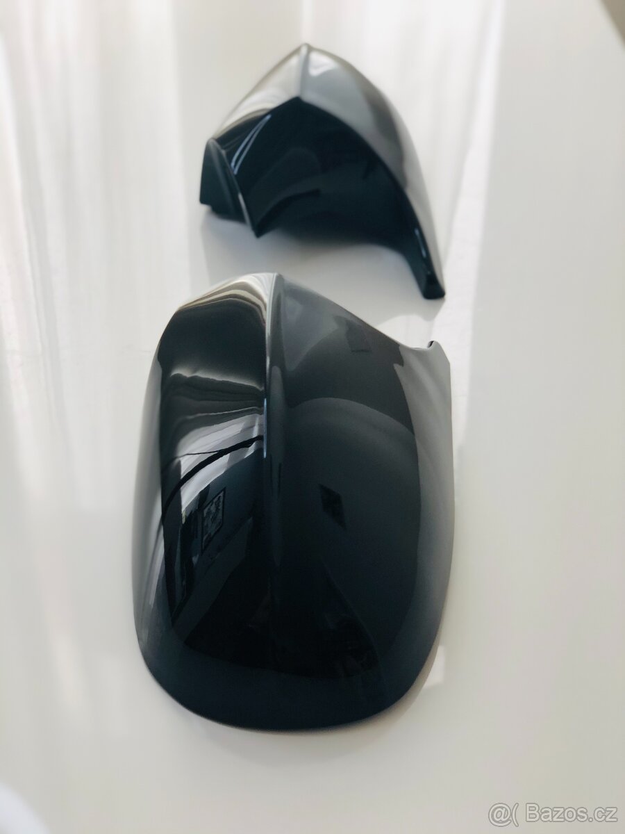 Kryty zrcátek na BMW 1 a 3 - E90 - E93 a E82 / E87 - č. lesk - 2