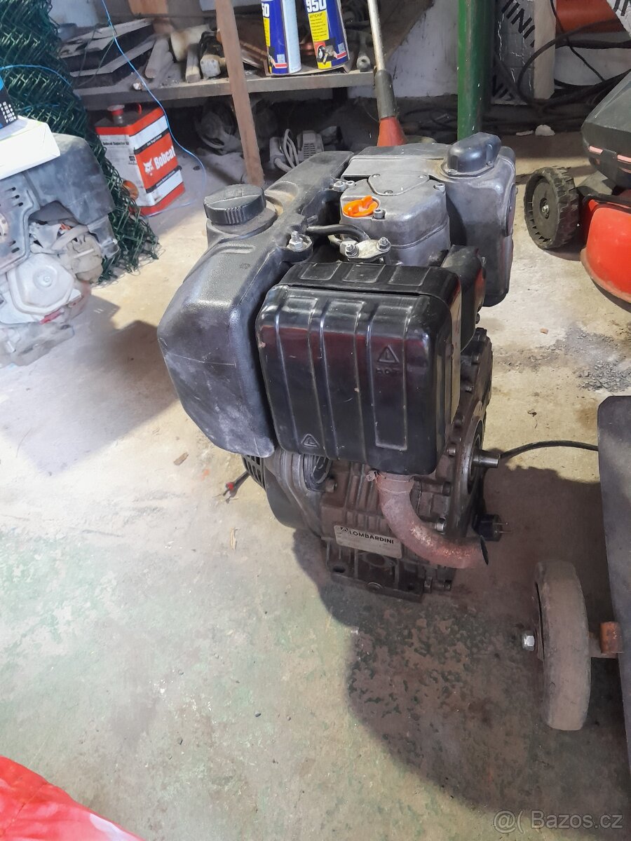 Motor Diesel Lomabrdini 15LD400B1 na opravu - 2