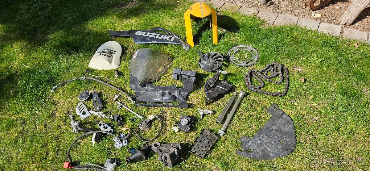 Suzuki GSX-R 600 K6 dily - 2