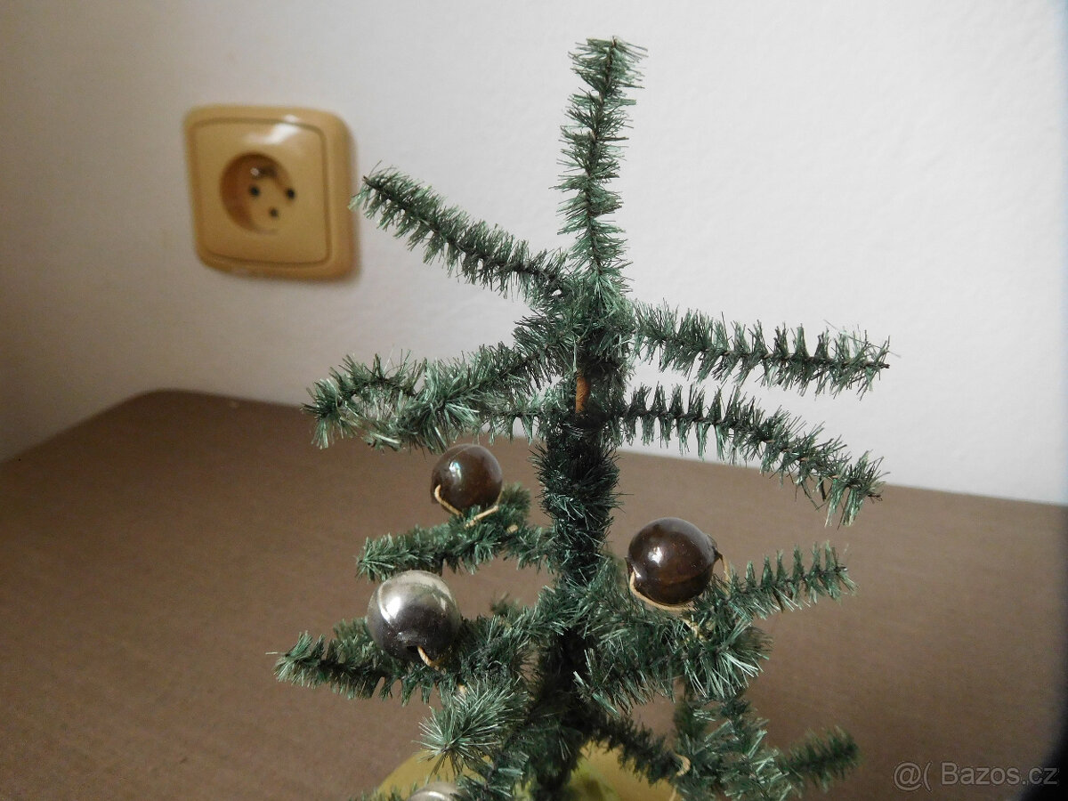 RETRO VÁNOČNÍ STROMEČEK - 2