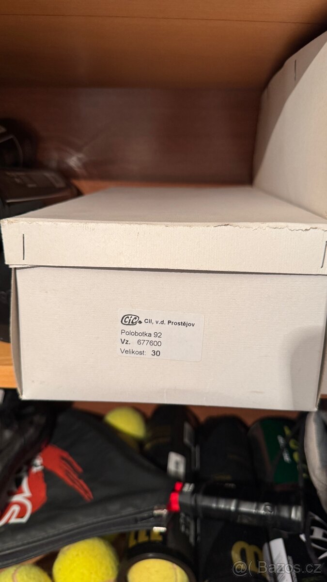 Polobotky 677600 - 2