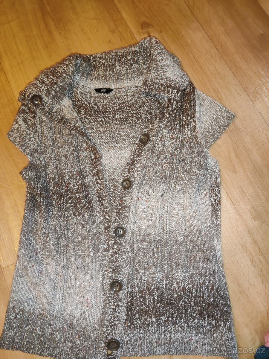 Dámské oblečení vel.L - 2