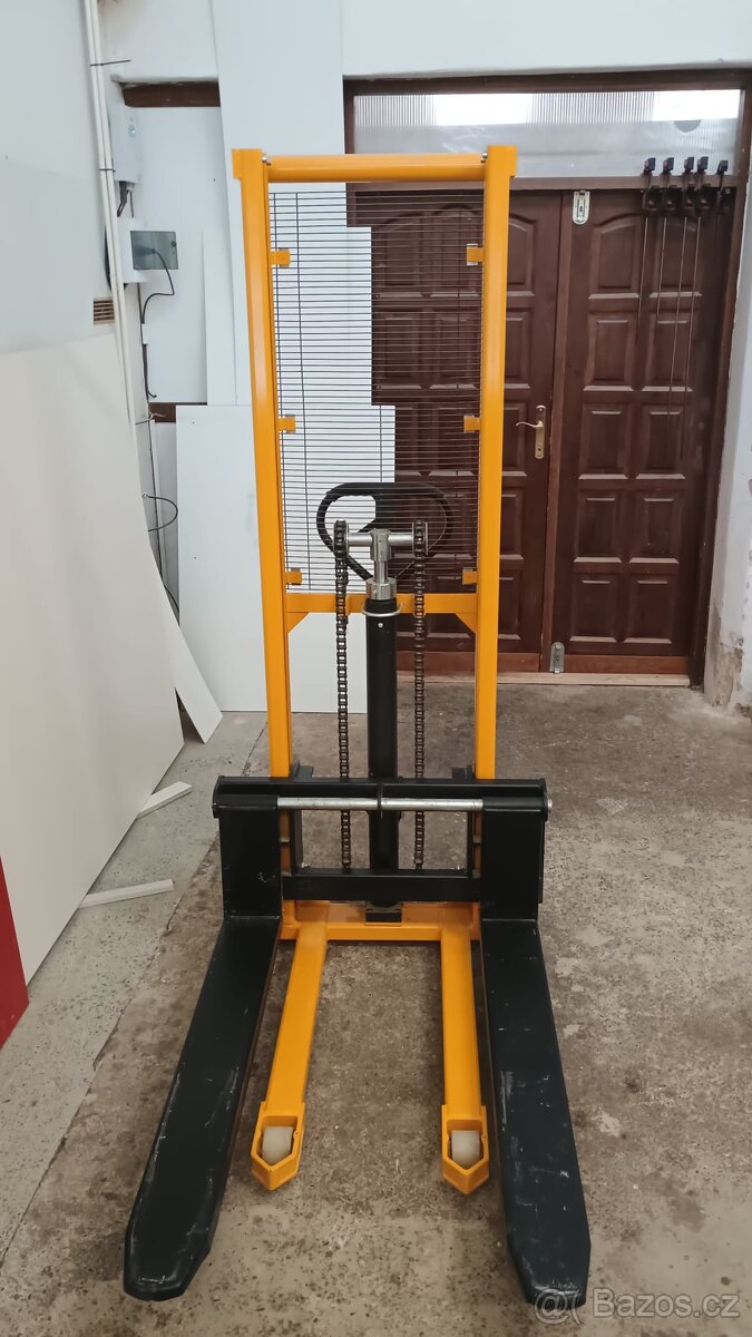 Paletový vozík - 2