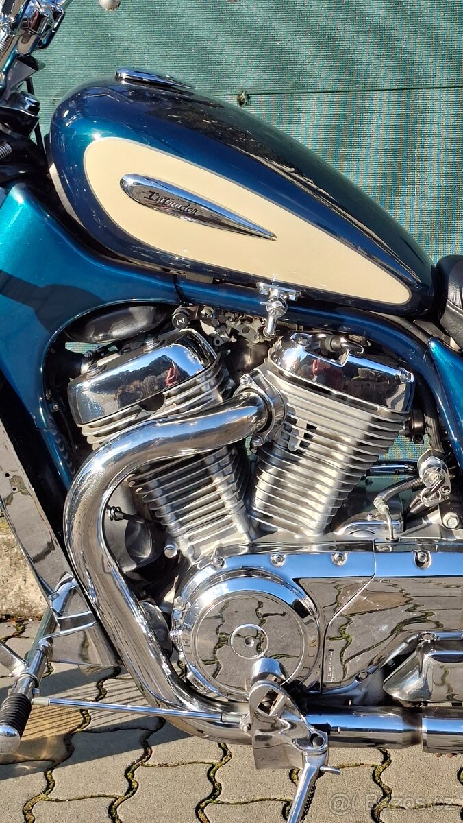 Suzuki VS 800 Intruder - 2