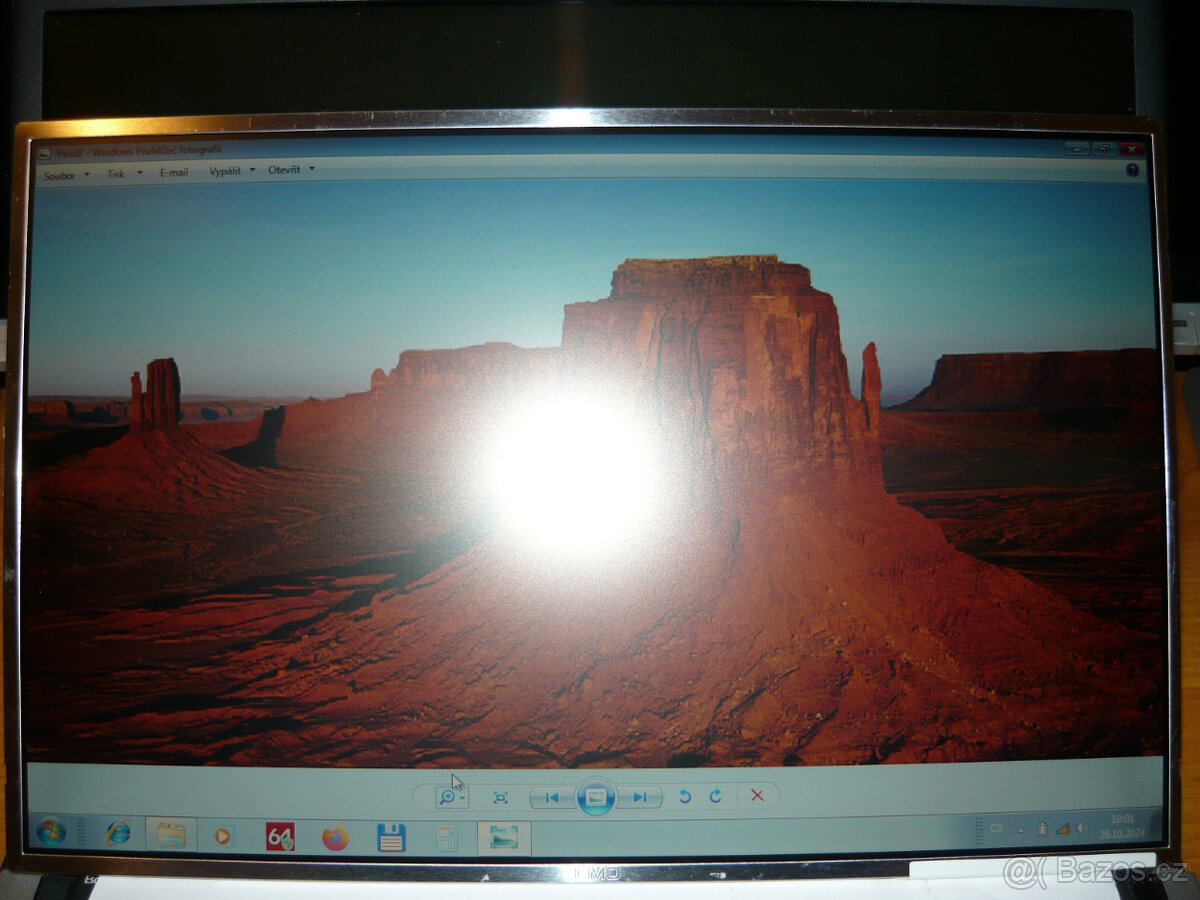 LCD displej 15,4" - 2