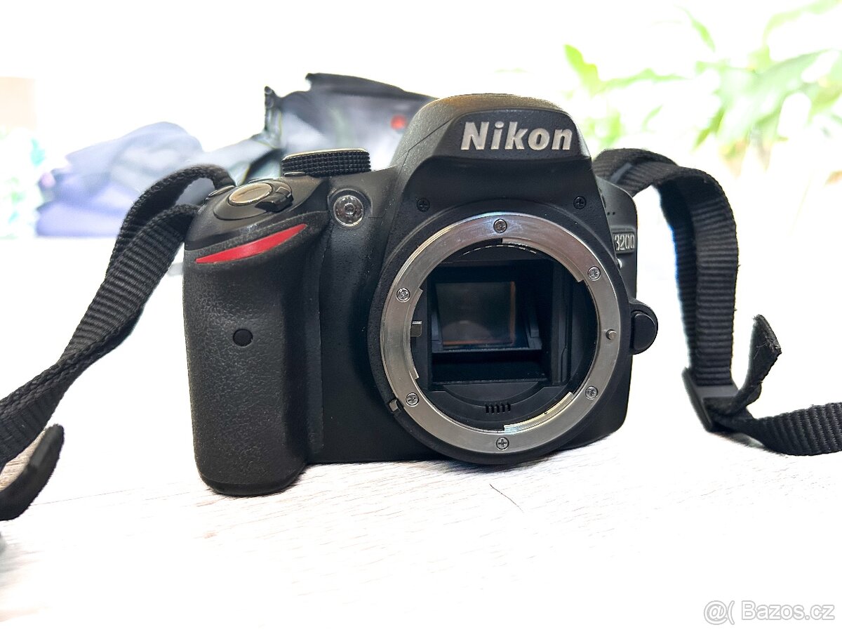 Nikon D3200 - 2