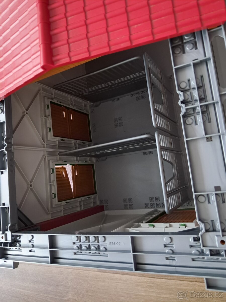 Buder statek s vybavením a zemědělskou technikou - 2