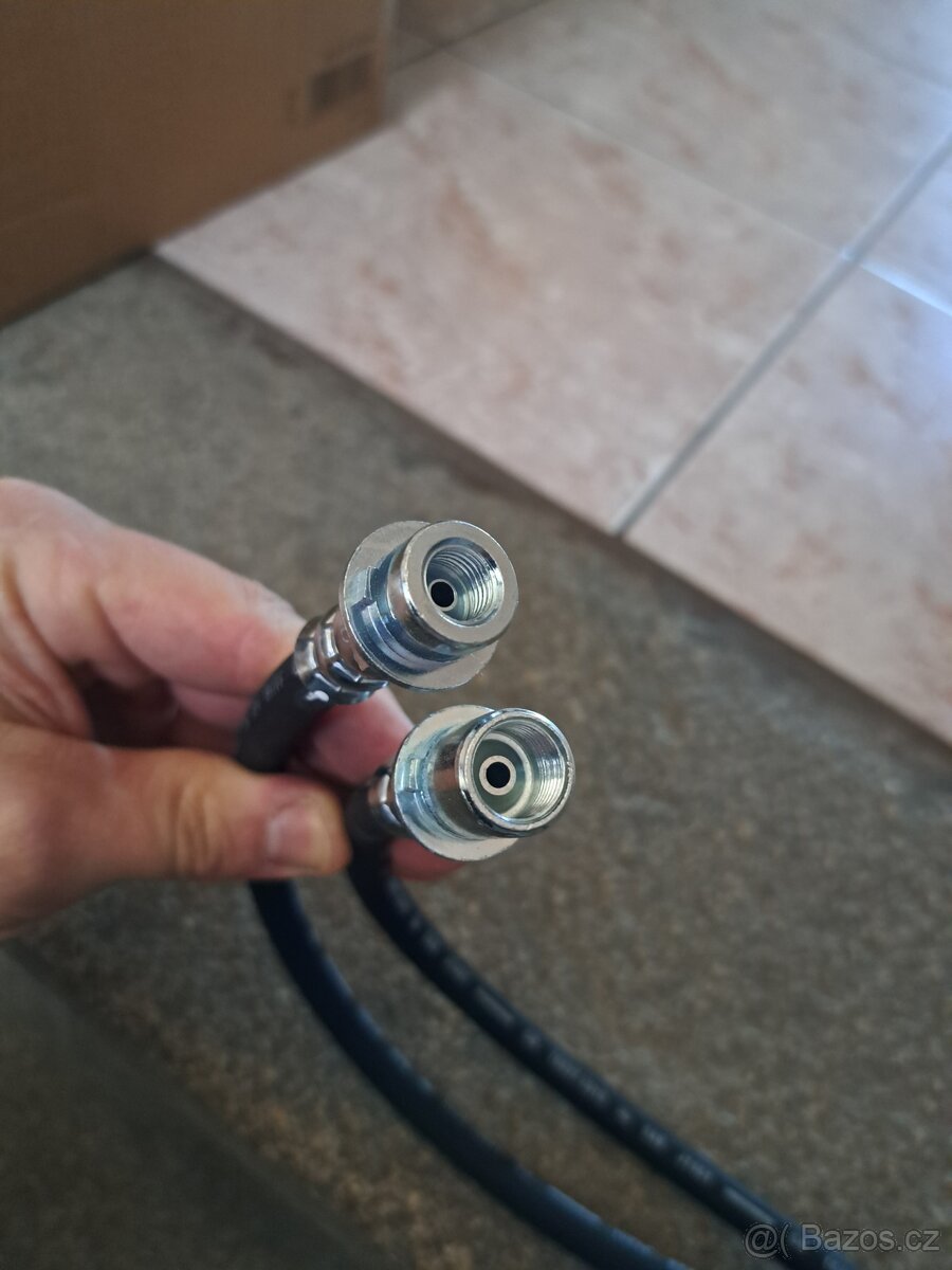 Hummer H2 brzdové hadičky - 2